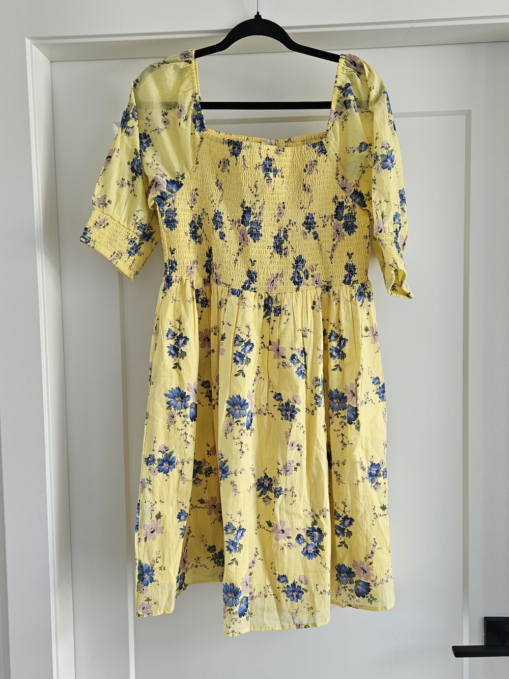 Charlie Paige Yellow Floral Mini Dress Sz Large 100% Cotton